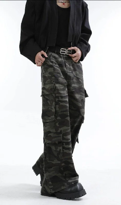 Camouflage Multi-Pocket Wide Jeans